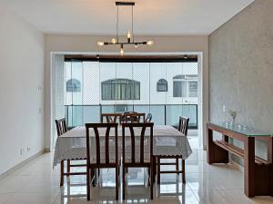 2 quartos - 1 suíte - Ar condicionado Churrasqueira - Piscina - Praia