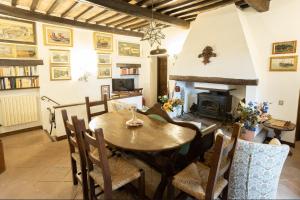 GiuMa Tuscany Historic Lux Farmhouse near Saturnia Hot Springs