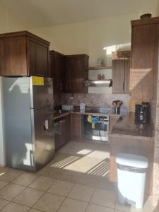 Beach Front Condo for 10 people