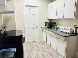 Main Floor Private 1-Bedroom Suite with Parking