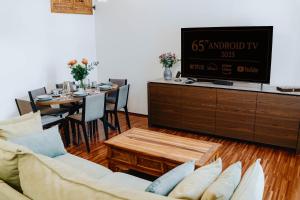 Tarlowska - Free Parking - Near Castle, Main Square & River - 3 bedroom, loggia, 2xTV 4K