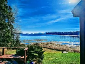 Mark's Waterfront Sea Cottage beach family Acadia - Steuben