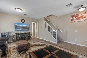 Entire Home in Surprise Downtown, Arizona