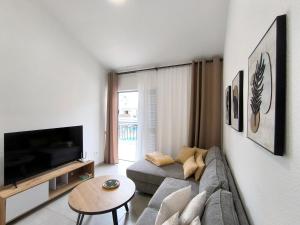 PEARL Los Cristianos - pool, fibre net, tv channels, calm atmosphere