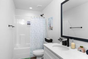 Perfect Getaway Prime Location Game Room And HotTub