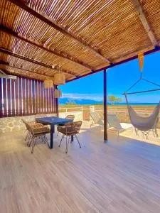 Boho Vibes Beachfront Detached House - Agios Avgoustinos