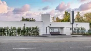 The LEEF Hotel - باسادينا