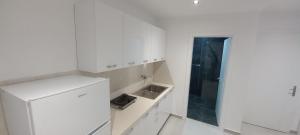 AJ GuestHouse