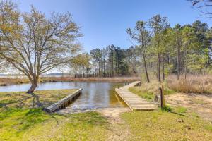 Riverfront Haven Converted Barn with Deck in Aurora