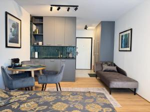 Studio Żeromskiego Centrum I 15 minut plaża - Comfy Apartments