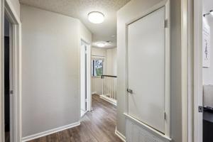 Cowboy Oasis By Domain Wi-Fi King Bed