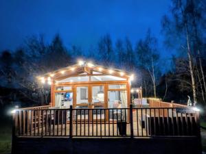 Felmoor Park Northumberland Lodge with Hot Tub - 4