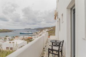 Merichas Sea View Suites