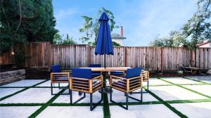 Modern Spacious 5BR Retreat -Games & Large Yard