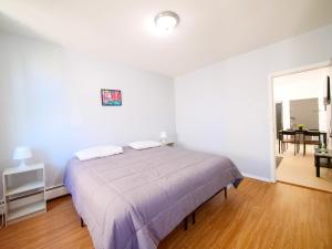 Minutes to NYC Modern Comforts & Free WiFi