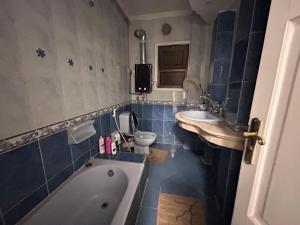 Private Sunny Room with Balcony