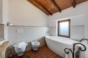 Family Friendly Rosa House Amazing View - Happy Rentals