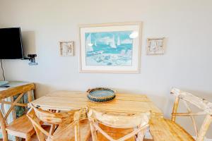 Plantation East #2303