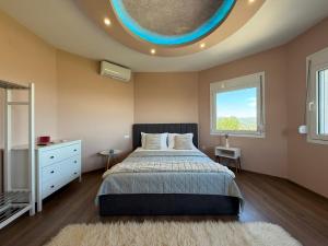 Heavens Balcony Meteora