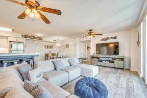 Waterfront Fort Walton Beach Condo Pool Access!