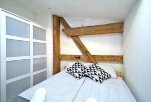 StayInPoznan, Z widokiem na Ratusz, Wifi, klimatyzacja, 4 piętro - brak windy