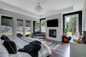 Shawnigan Lake Retreat with Theatre