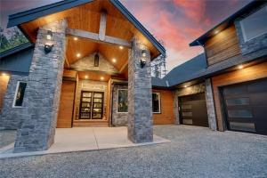 Shawnigan Lake Retreat with Theatre