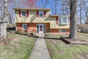 4 Mi to Northwest Stadium Inviting Home! - District Heights