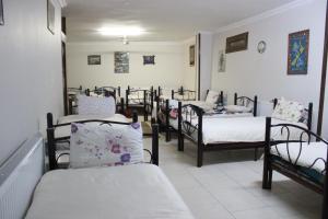 Bed in 12-Bed Mixed Dormitory Room room in Boomerang Guest House