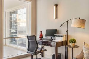 Best Western Plus Grand Manor Inn