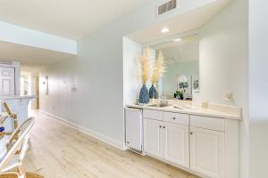 Gulf Views! 9th-Floor Majestic Beach Resort Condo