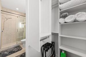 Downtown Free Parking Garage - 5 min walk OTR