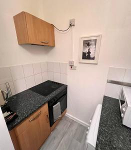 Oxford Street Apartments by Advan