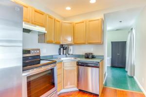 Walk to Dtwn Seneca Falls Apt with Fire Pit!