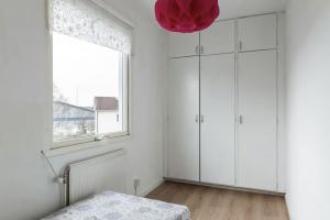 Premium Workers Home 10 bedrooms Near Volvo