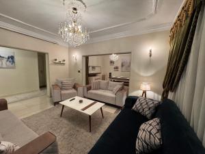 Luxury Apartment in Maadi Nile View - شقة فاخره بالمعادي كورنيش النيل