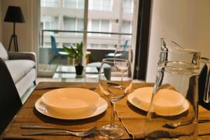 HOM I Wifi Cowork Parking Piscina Metro Almagro