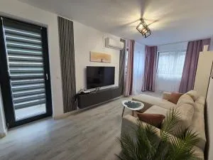 Apartament Larisa - Dudeşti