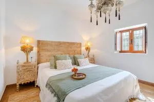 El cerro y la luna - Los Albaricoques