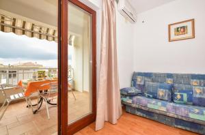 Apartments by the sea Tucepi, Makarska - 23944