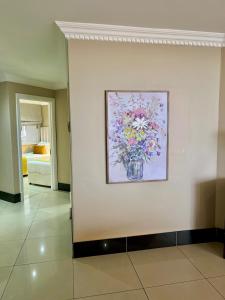 Ocean & Canal Views - The Sails Apartment