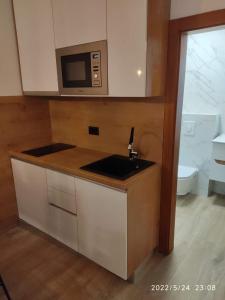 APARTMENTS "LORY" -Baška Voda