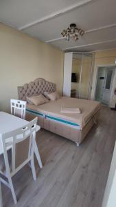 Central Double Budget Room Бюджетная комната для двоих в центре