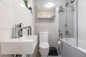 1BR w FREE Parking! Near Swinburne University