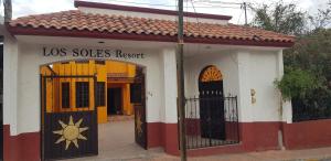 LOS SOLES RESORT 7 a 10 huéspedes