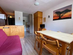 Appartements Studio au coeur de Super Besse, ideal pour 2-4 personnes, pres des pistes et commerces - FR-1-814-117 : photos des chambres