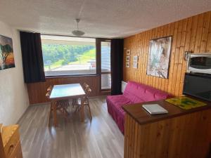 Appartements Studio au coeur de Super Besse, ideal pour 2-4 personnes, pres des pistes et commerces - FR-1-814-117 : photos des chambres