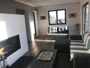 Chalets Chalet renove pour 10 pers. avec Parking proche Super Besse - FR-1-814-102 : photos des chambres