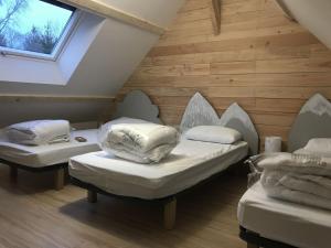 Chalets Chalet spacieux 170m2, jusqu-a 14 pers., lumineux salon et terrasse - FR-1-814-105 : photos des chambres