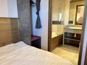 Appartement 5 Pièces Cabine, 8 Couchages, Proche Pistes, Piscine, Sauna à Risoul 1850 - FR-1-330-589